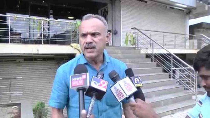 ನೀರಾವರಿ ಯೋಜನೆಯ ವಿಚಾರಕ್ಕೆ ಭುಗಿಲೆದ್ದ ಅಸಮಾಧಾನ, ಸಚಿವ ಜೆ.ಸಿ.ಮಾಧುಸ್ವಾಮಿ ವಿರುದ್ಧ ದೂರು ನೀಡುವುದಾಗಿ ಸುರೇಶ್ಗೌಡ ಎಚ್ಚರಿಕೆ ನೀರಾವರಿ ಯೋಜನೆಯ ವಿಚಾರಕ್ಕೆ ಭುಗಿಲೆದ್ದ ಅಸಮಾಧಾನ, ಸಚಿವ ಜೆ.ಸಿ.ಮಾಧುಸ್ವಾಮಿ ವಿರುದ್ಧ ದೂರು ನೀಡುವುದಾಗಿ ಸುರೇಶ್ಗೌಡ ಎಚ್ಚರಿಕೆ