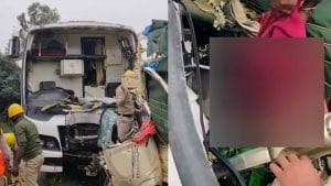 ತುಮಕೂರಿನಲ್ಲಿ ಬಸ್-ಗೂಡ್ಸ್ ಮಧ್ಯೆ ಭೀಕರ ಅಪಘಾತ! ಸ್ಥಳದಲ್ಲೇ  ನಾಲ್ವರ ಸಾವು