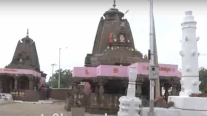 ಬಸವ ಕಲ್ಯಾಣ ಐತಿಹಾಸಿಕ ಮಹತ್ವದ ಉಮಾ ಮಹೇಶ್ವರಿ ದೇವಸ್ಥಾನ ಇತಿಹಾಸ ಪುಟ ಸೇರುವಂತಾಗಿರುವುದಕ್ಕೆ ಸರ್ಕಾರವೇ ಕಾರಣ! ಬಸವ ಕಲ್ಯಾಣ ಐತಿಹಾಸಿಕ ಮಹತ್ವದ ಉಮಾ ಮಹೇಶ್ವರಿ ದೇವಸ್ಥಾನ ಇತಿಹಾಸ ಪುಟ ಸೇರುವಂತಾಗಿರುವುದಕ್ಕೆ ಸರ್ಕಾರವೇ ಕಾರಣ!