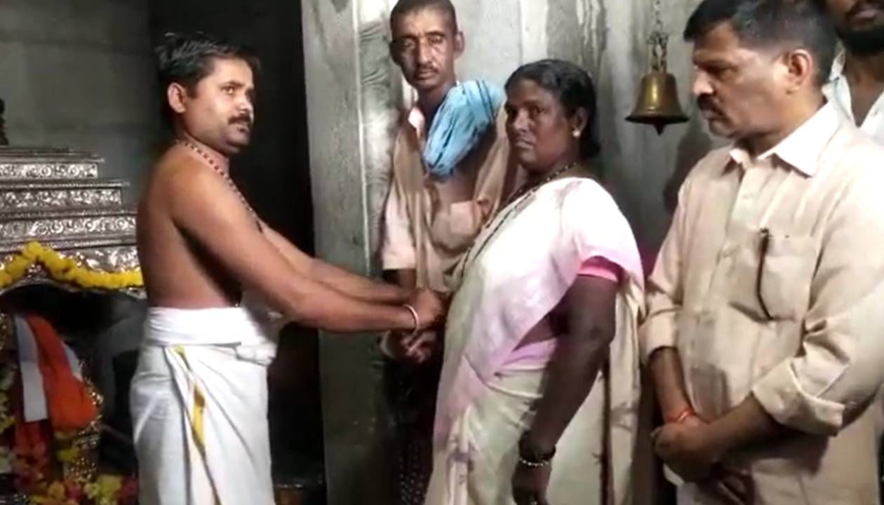 ನನ್ನ ತಾಯಿಯಿಂದಲೇ ಮರಳಿ ಹಿಂದೂ ಧರ್ಮಕ್ಕೆ ಸೇರುವ ಅಭಿಯಾನ ಆರಂಭ; ಶಾಸಕ ಗೂಳಿಹಟ್ಟಿ ಶೇಖರ್ ನನ್ನ ತಾಯಿಯಿಂದಲೇ ಮರಳಿ ಹಿಂದೂ ಧರ್ಮಕ್ಕೆ ಸೇರುವ ಅಭಿಯಾನ ಆರಂಭ; ಶಾಸಕ ಗೂಳಿಹಟ್ಟಿ ಶೇಖರ್
