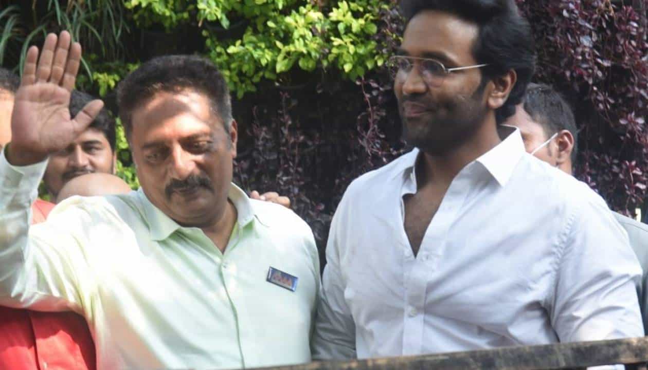 Prakash Raj: ಸ್ಟಾರ್ ನಟರೇ ಮತದಾನ ಮಾಡಲಿಲ್ಲ; ಚುನಾವಣೆಯಲ್ಲಿ ಪ್ರಕಾಶ್ ರಾಜ್ ಪಡೆದ ಮತಗಳೆಷ್ಟು? Prakash Raj: ಸ್ಟಾರ್ ನಟರೇ ಮತದಾನ ಮಾಡಲಿಲ್ಲ; ಚುನಾವಣೆಯಲ್ಲಿ ಪ್ರಕಾಶ್ ರಾಜ್ ಪಡೆದ ಮತಗಳೆಷ್ಟು?