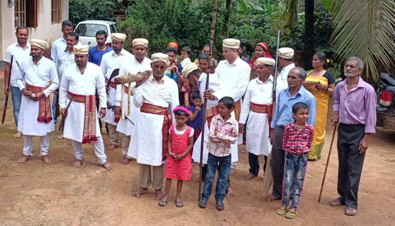 ಕೊಡಗಿನ ಅರೆಭಾಷಿಕ ಗೌಡ ಸಮುದಾಯದ ಕೈಲ್​ಮುಹೂರ್ತ ವಿಶೇಷ; ಭತ್ತ ನಾಟಿ ಸಂಪೂರ್ಣದ ಖುಷಿ