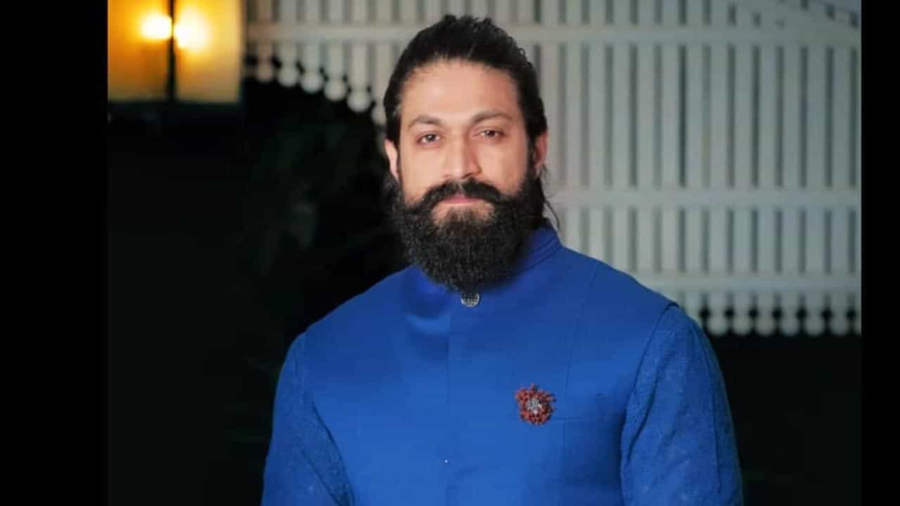 Yash: ಯಶ್ ಇಂಗ್ಲಿಷ್ನಲ್ಲಿ ಟ್ವೀಟ್ ಮಾಡಿದ್ದಕ್ಕೆ ಟ್ರೋಲ್; ಸರಿಯಾಗಿ ಉತ್ತರ ಕೊಟ್ಟ ಅಭಿಮಾನಿಗಳು Yash: ಯಶ್ ಇಂಗ್ಲಿಷ್ನಲ್ಲಿ ಟ್ವೀಟ್ ಮಾಡಿದ್ದಕ್ಕೆ ಟ್ರೋಲ್; ಸರಿಯಾಗಿ ಉತ್ತರ ಕೊಟ್ಟ ಅಭಿಮಾನಿಗಳು