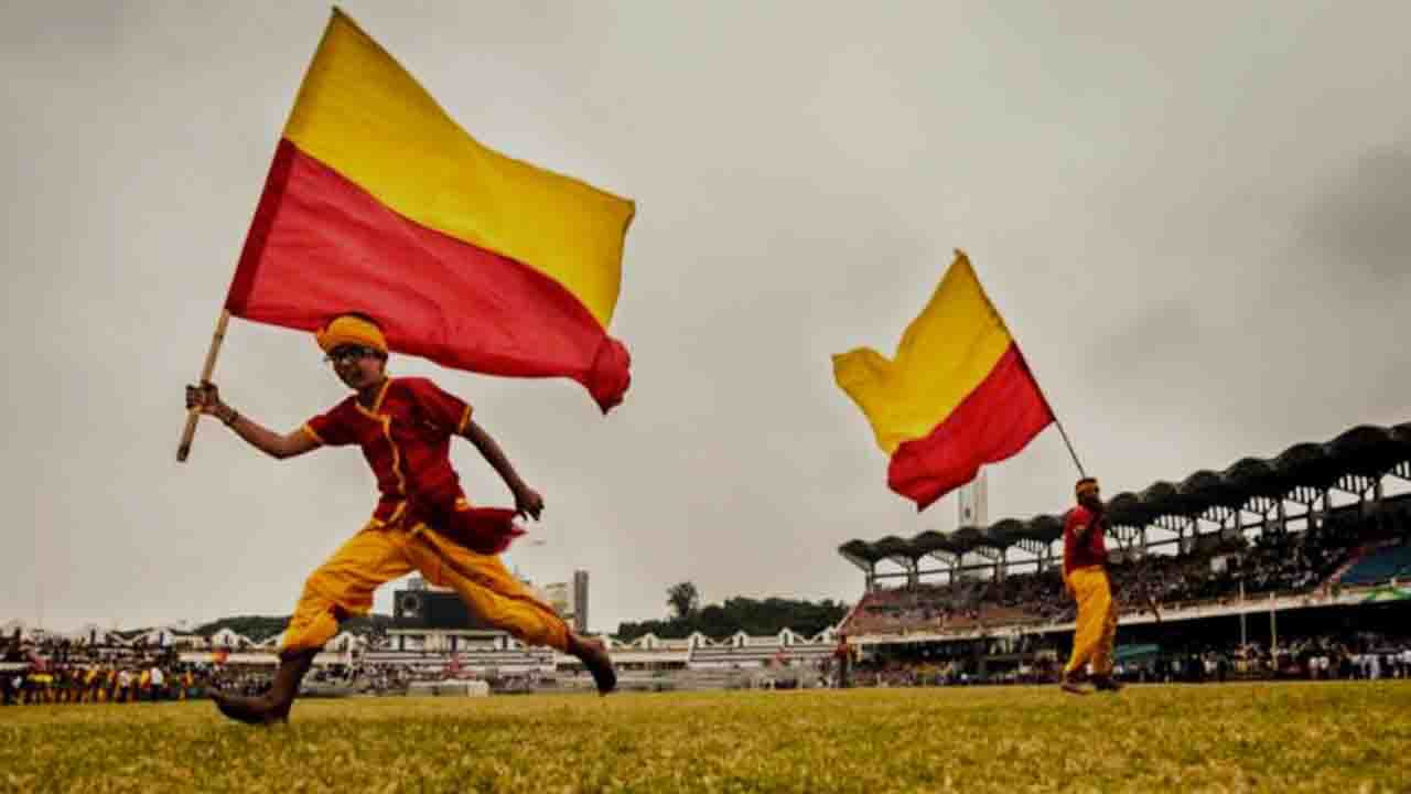 ಕನ್ನಡ ರಾಜ್ಯೋತ್ಸವ 2021: ಹೆಚ್ಚುತ್ತಿದೆ ಪರಭಾಷಿಕರ ಹಾವಳಿ; ಕನ್ನಡಿಗರನ್ನಾಳಬೇಕೆಂಬ ಅಪಾಯಕಾರಿ ಧೋರಣೆ ಮೊಳಕೆಯೊಡೆಯುತ್ತಿದೆ' ಕನ್ನಡ ರಾಜ್ಯೋತ್ಸವ 2021: ಹೆಚ್ಚುತ್ತಿದೆ ಪರಭಾಷಿಕರ ಹಾವಳಿ; ಕನ್ನಡಿಗರನ್ನಾಳಬೇಕೆಂಬ ಅಪಾಯಕಾರಿ ಧೋರಣೆ ಮೊಳಕೆಯೊಡೆಯುತ್ತಿದೆ'