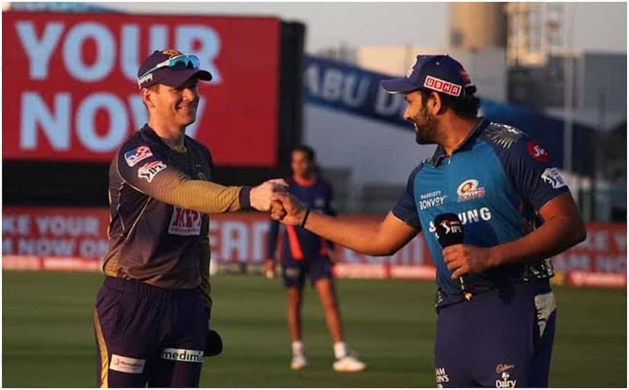 ಇಂಡಿಯನ್ ಪ್ರೀಮಿಯರ್ ಲೀಗ್ (ಐಪಿಎಲ್ 2021) ಈಗ ತನ್ನ ಕೊನೆಯ ನಿಲ್ದಾಣವನ್ನು ತಲುಪಲಿದೆ. ಈಗ ಲೀಗ್ ಹಂತದಲ್ಲಿ ಕೇವಲ ನಾಲ್ಕು ಪಂದ್ಯಗಳು ಮಾತ್ರ ನಡೆಯಬೇಕಿದೆ. ಆದರೆ ಪ್ಲೇಆಫ್ನಲ್ಲಿ ನಾಲ್ಕನೇ ತಂಡ ಯಾರು ಎಂಬುದು ಇನ್ನೂ ಸ್ಪಷ್ಟವಾಗಿಲ್ಲ. ಈ ಕಾರಣದಿಂದಾಗಿ, ಈ ಲೀಗ್ನ ರೋಮಾಂಚನವು ಉತ್ತುಂಗದಲ್ಲಿದೆ. ಮೂರು ತಂಡಗಳು ದೆಹಲಿ ಕ್ಯಾಪಿಟಲ್ಸ್, ಚೆನ್ನೈ ಸೂಪರ್ ಕಿಂಗ್ಸ್ ಮತ್ತು ರಾಯಲ್ ಚಾಲೆಂಜರ್ ಬೆಂಗಳೂರು ಪ್ಲೇಆಫ್ಗೆ ಅರ್ಹತೆ ಪಡೆದಿವೆ. ಕೋಲ್ಕತಾ ನೈಟ್ ರೈಡರ್ಸ್ (ಕೆಕೆಆರ್) ಮತ್ತು ಮುಂಬೈ ಇಂಡಿಯನ್ಸ್ ನಡುವೆ ನಾಲ್ಕನೇ ಸ್ಥಾನಕ್ಕಾಗಿ ಯುದ್ಧ ನಡೆಯುತ್ತಿದೆ. ಕೆಕೆಆರ್ ಮತ್ತು ಮುಂಬೈ ಇಂಡಿಯನ್ಸ್ ಇನ್ನೂ ತಲಾ ಒಂದು ಗುಂಪು ಹಂತದ ಪಂದ್ಯವನ್ನು ಆಡಬೇಕಿದೆ.