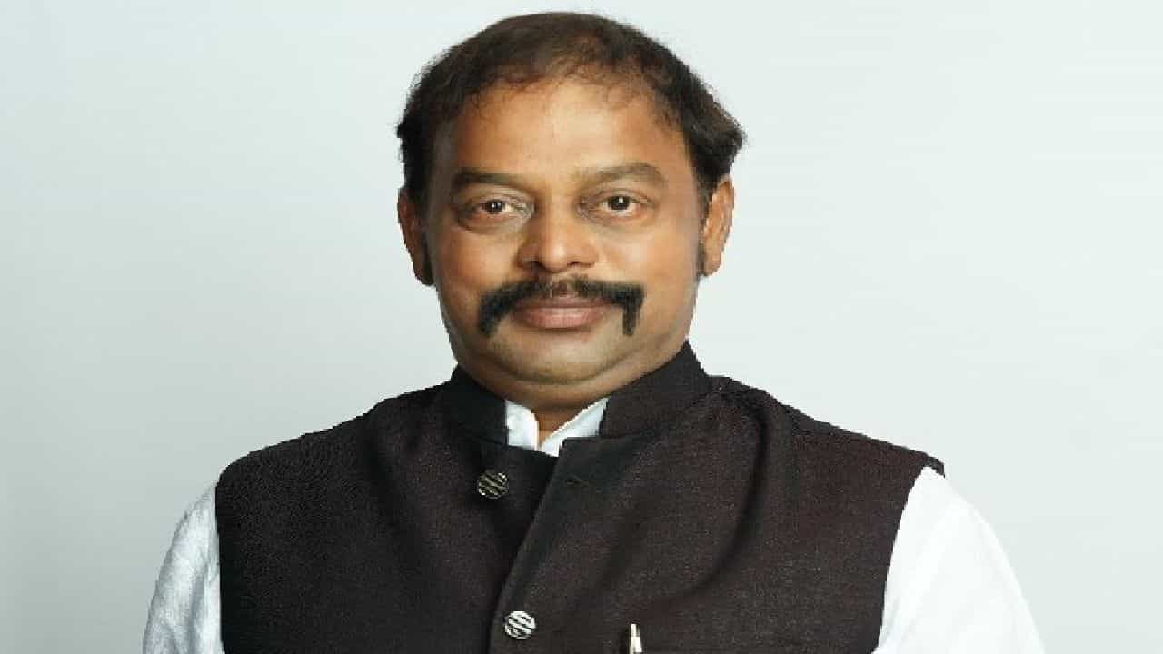 ಸಿದ್ದರಾಮಯ್ಯ ಮುಸ್ಲಿಂ ನಾಯಕರನ್ನು ಮುಗಿಸುತ್ತಾ ಬಂದಿದ್ದಾರೆ; ನಾಳೆ ಶಾಸಕ ಜಮೀರ್ ಅಹ್ಮದ್ರನ್ನೂ ಮುಗಿಸ್ತಾರೆ: ಟಿ.ಎ. ಶರವಣ ಸಿದ್ದರಾಮಯ್ಯ ಮುಸ್ಲಿಂ ನಾಯಕರನ್ನು ಮುಗಿಸುತ್ತಾ ಬಂದಿದ್ದಾರೆ; ನಾಳೆ ಶಾಸಕ ಜಮೀರ್ ಅಹ್ಮದ್ರನ್ನೂ ಮುಗಿಸ್ತಾರೆ: ಟಿ.ಎ. ಶರವಣ