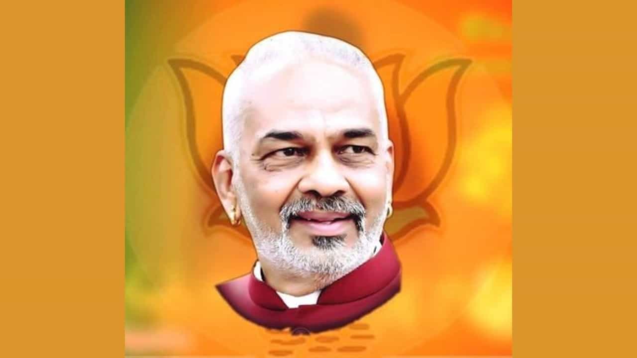 ಎ ಮಂಜು ವಿರುದ್ಧ ಬಿಜೆಪಿ ಶಿಸ್ತು ಕ್ರಮ: ನನಗೆ ನೋಟಿಸ್ ಕೊಟ್ಟವನು ಅವಿವೇಕಿ; ವೇದಿಕೆ ಮೇಲೆಯೇ ಕಣ್ಣೀರಿಟ್ಟ ಮಾಜಿ ಸಚಿವ ಎ ಮಂಜು ವಿರುದ್ಧ ಬಿಜೆಪಿ ಶಿಸ್ತು ಕ್ರಮ: ನನಗೆ ನೋಟಿಸ್ ಕೊಟ್ಟವನು ಅವಿವೇಕಿ; ವೇದಿಕೆ ಮೇಲೆಯೇ ಕಣ್ಣೀರಿಟ್ಟ ಮಾಜಿ ಸಚಿವ