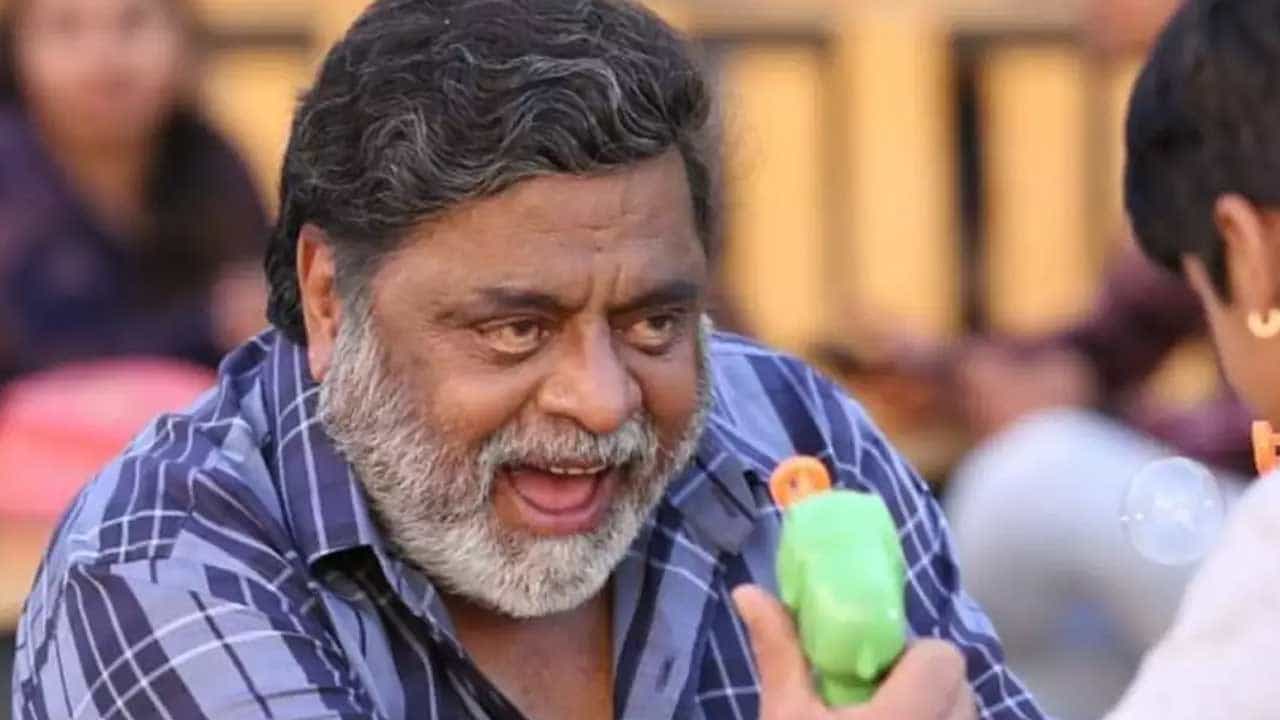ಇಂದು ಅಂಬರೀಷ್ ಪುಣ್ಯತಿಥಿ; ಅಂಬಿ ಇಲ್ಲದೆ ಕಳೆಯಿತು ಮೂರು ವರ್ಷ ಇಂದು ಅಂಬರೀಷ್ ಪುಣ್ಯತಿಥಿ; ಅಂಬಿ ಇಲ್ಲದೆ ಕಳೆಯಿತು ಮೂರು ವರ್ಷ