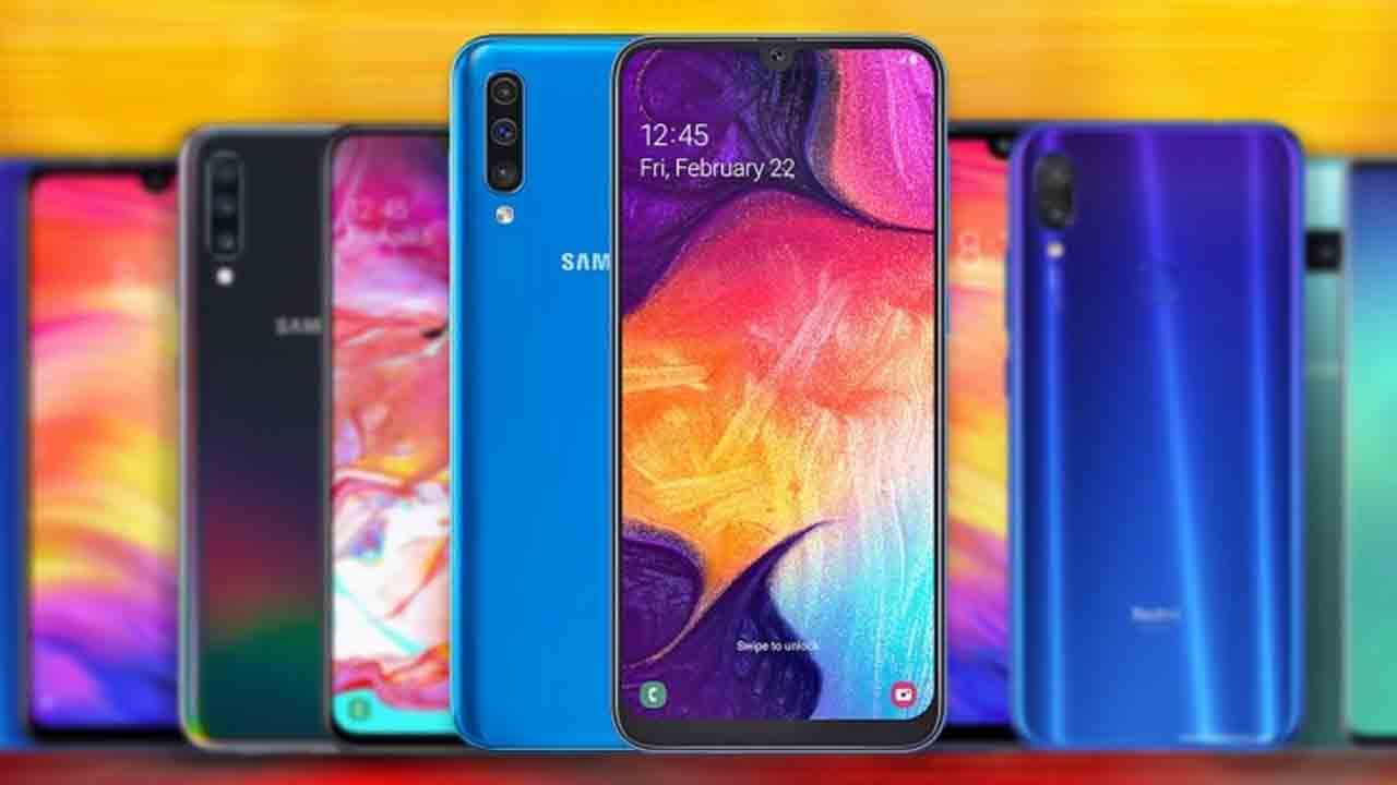 Best Smartphones: ಫೋನ್ ಖರೀದಿಗೆ ಗೊಂದಲ ಬೇಡ: 25,000 ರೂ. ಒಳಗೆ ಸಿಗುತ್ತೆ ಈ ಬೆಸ್ಟ್ ಸ್ಮಾರ್ಟ್ಫೋನ್ಗಳು Best Smartphones: ಫೋನ್ ಖರೀದಿಗೆ ಗೊಂದಲ ಬೇಡ: 25,000 ರೂ. ಒಳಗೆ ಸಿಗುತ್ತೆ ಈ ಬೆಸ್ಟ್ ಸ್ಮಾರ್ಟ್ಫೋನ್ಗಳು