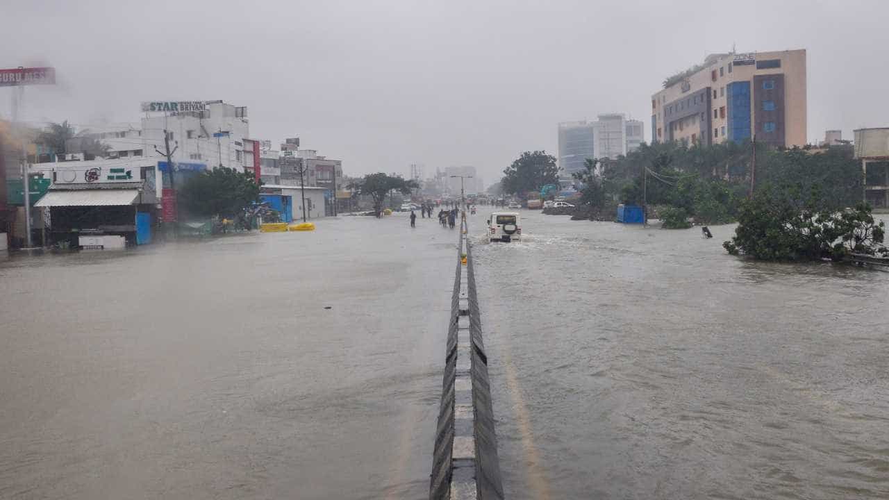 Chennai Rains: ತಮಿಳುನಾಡಿನಲ್ಲಿ ನ.21ರವರೆಗೂ ಭಯಂಕರ ಮಳೆ ಸಾಧ್ಯತೆ; ಪರಿಸ್ಥಿತಿ ನಿಭಾಯಿಸಲು ವಾರ್​ ರೂಂ ನಿರ್ಮಾಣ