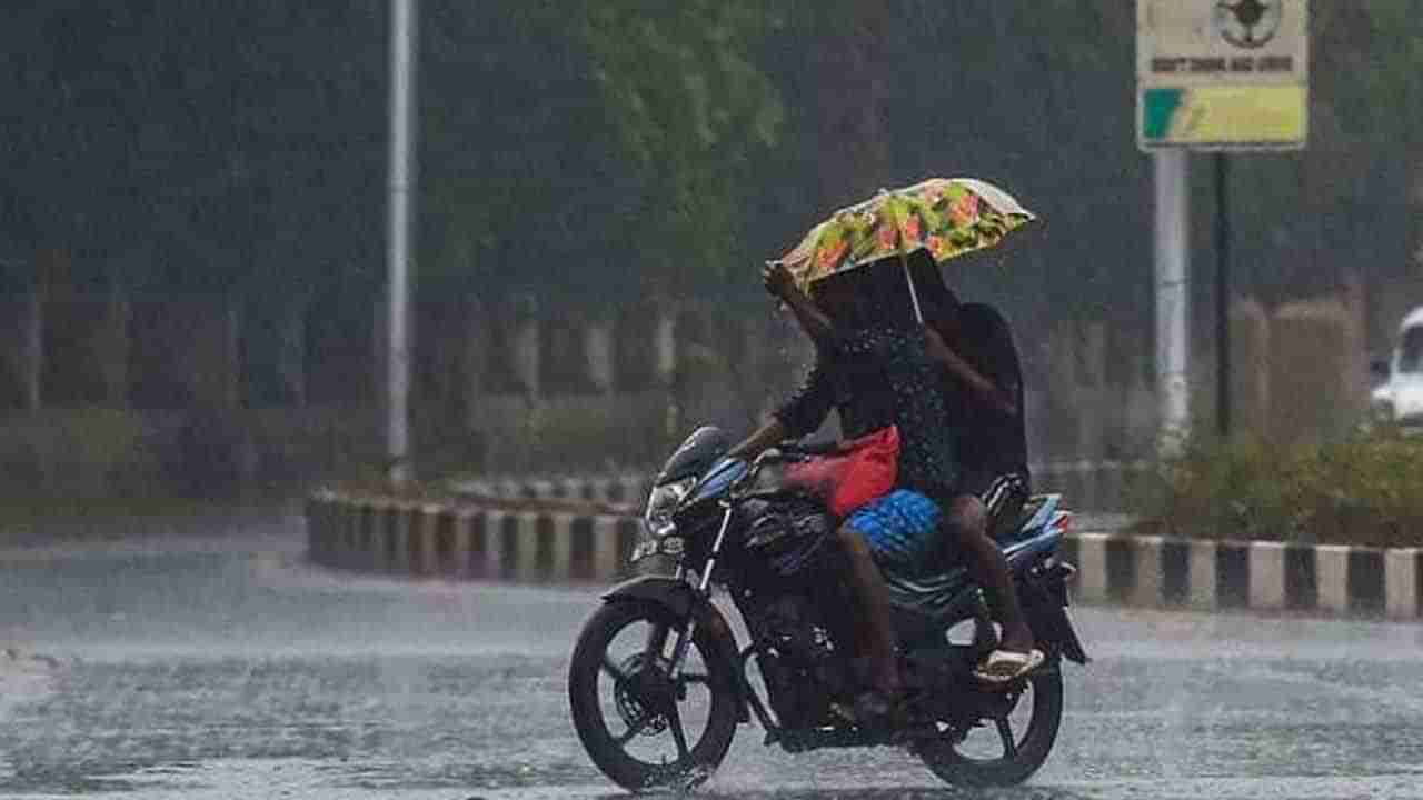 Tamil Nadu rains ತಮಿಳುನಾಡಿನಾದ್ಯಂತ ಮುಂದುವರಿದ ಮಳೆ: ಚೆನ್ನೈ ಮತ್ತು ನೆರೆಯ ಜಿಲ್ಲೆಗಳಿಗೆ ರೆಡ್ ಅಲರ್ಟ್ ಘೋಷಣೆ