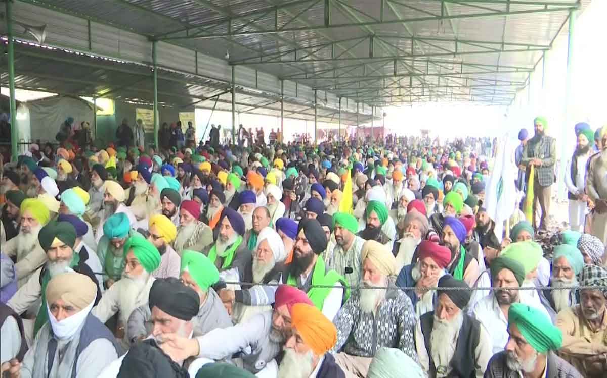 Farmers Protest ಕೃಷಿ ಕಾನೂನು ವಿರುದ್ಧ ರೈತರ ಹೋರಾಟಕ್ಕೆ ಒಂದು ವರ್ಷ; ದೆಹಲಿಗೆ ಹರಿದು ಬರುತ್ತಿದೆ ರೈತರ ದಂಡು