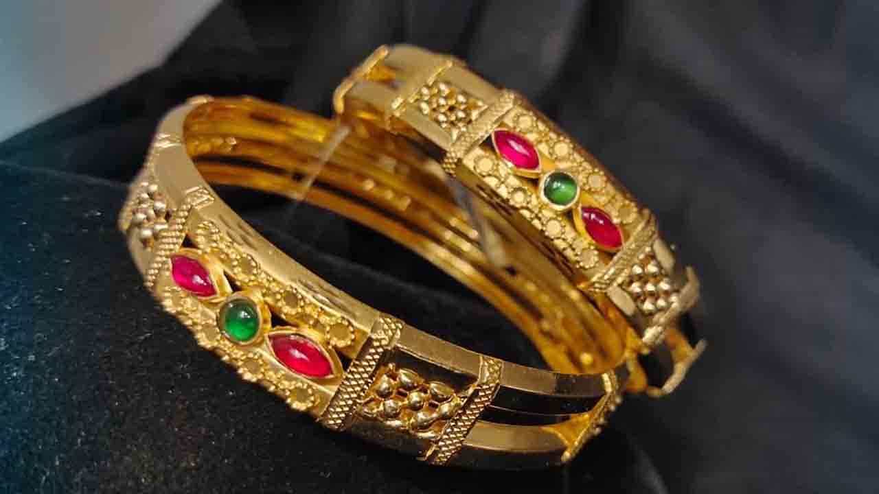 Gold Price Today: ಚಿನ್ನ, ಬೆಳ್ಳಿ ದರ ಇಳಿಕೆ; ಡಿಸೆಂಬರ್​ ತಿಂಗಳ ಮೊದಲ ದಿನ ಆಭರಣ ಪ್ರಿಯರಿಗೆ ಗುಡ್​ ನ್ಯೂಸ್​