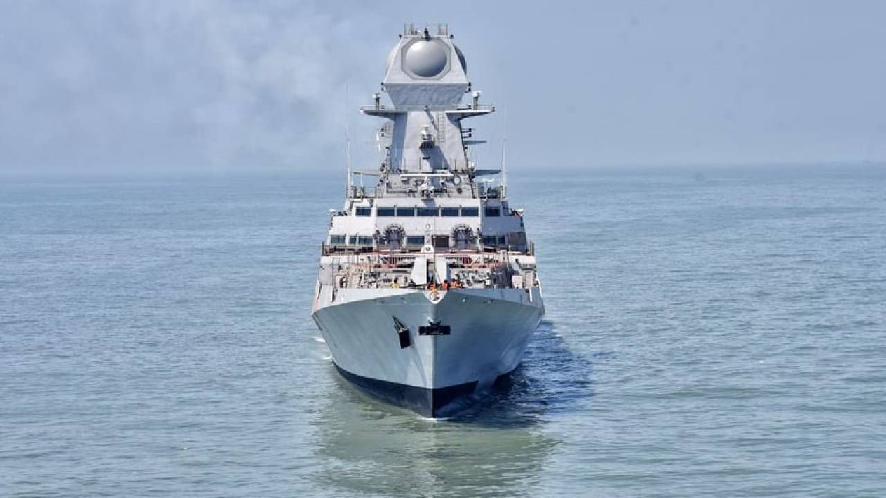 INS Visakhapatnam: ಕ್ಷಿಪಣಿ ವಿಧ್ವಂಸಕ ನೌಕೆ ಐಎನ್​ಎಸ್​ ವಿಶಾಖಪಟ್ಟಂ ಇಂದು ನೌಕಾಪಡೆಗೆ ಸೇರ್ಪಡೆ; ಸಮಾರಂಭದಲ್ಲಿ ಪಾಲ್ಗೊಳ್ಳಲಿರುವ ರಾಜನಾಥ್ ಸಿಂಗ್​