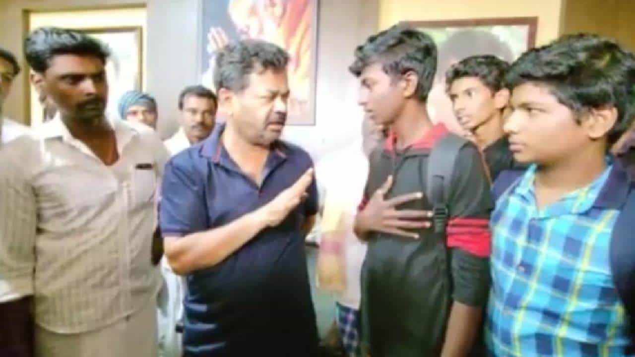 ಮನೆಗೆ ಬಂದವರನ್ನು ಪ್ರೇರೇಪಿಸಿದ ಶಾಸಕ ರೇಣುಕಾಚಾರ್ಯ; 100ಕ್ಕೂ ಹೆಚ್ಚು ಯುವಕರಿಂದ ನೇತ್ರದಾನದ ಪತ್ರಕ್ಕೆ ಸಹಿ ಮನೆಗೆ ಬಂದವರನ್ನು ಪ್ರೇರೇಪಿಸಿದ ಶಾಸಕ ರೇಣುಕಾಚಾರ್ಯ; 100ಕ್ಕೂ ಹೆಚ್ಚು ಯುವಕರಿಂದ ನೇತ್ರದಾನದ ಪತ್ರಕ್ಕೆ ಸಹಿ