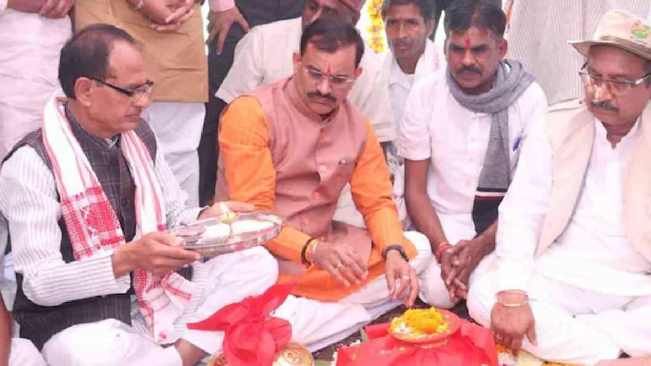 ಸ್ವಾತಂತ್ರ್ಯ ಬಂದಿದ್ದು ಕೇವಲ ಮಹಾತ್ಮ ಗಾಂಧಿಯಿಂದ ಎಂಬುದು ತಪ್ಪು; ಕಾಂಗ್ರೆಸ್ ವಿರುದ್ಧ ಮಧ್ಯಪ್ರದೇಶ ಸಿಎಂ ಅಸಮಾಧಾನ ಸ್ವಾತಂತ್ರ್ಯ ಬಂದಿದ್ದು ಕೇವಲ ಮಹಾತ್ಮ ಗಾಂಧಿಯಿಂದ ಎಂಬುದು ತಪ್ಪು; ಕಾಂಗ್ರೆಸ್ ವಿರುದ್ಧ ಮಧ್ಯಪ್ರದೇಶ ಸಿಎಂ ಅಸಮಾಧಾನ