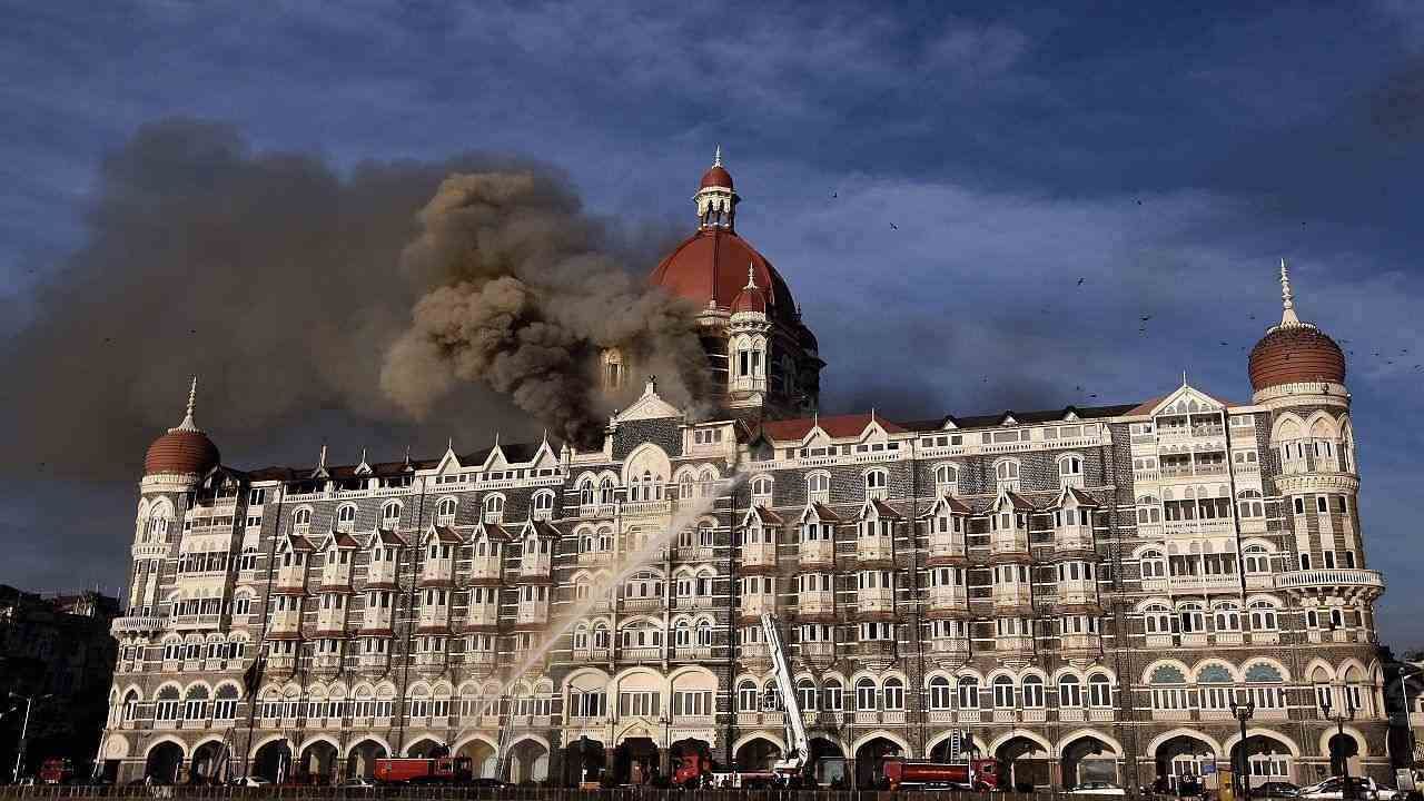 Mumbai 26/11 terror attack: ಉಗ್ರರು, ಉಗ್ರ ನಿಗ್ರಹ ದಳ ಇಬ್ಬರಿಗೂ ಟೆಕ್ಸ್ಟ್ ಬುಕ್ನಂತಾದ ಮುಂಬೈ ದಾಳಿ; ಕಡಿಮೆ ಖರ್ಚಲ್ಲಿ ಕೆಟ್ಟ ಹಾನಿ ಮಾಡುವ ಮಾಡೆಲ್ ಇದು Mumbai 26/11 terror attack: ಉಗ್ರರು, ಉಗ್ರ ನಿಗ್ರಹ ದಳ ಇಬ್ಬರಿಗೂ ಟೆಕ್ಸ್ಟ್ ಬುಕ್ನಂತಾದ ಮುಂಬೈ ದಾಳಿ; ಕಡಿಮೆ ಖರ್ಚಲ್ಲಿ ಕೆಟ್ಟ ಹಾನಿ ಮಾಡುವ ಮಾಡೆಲ್ ಇದು