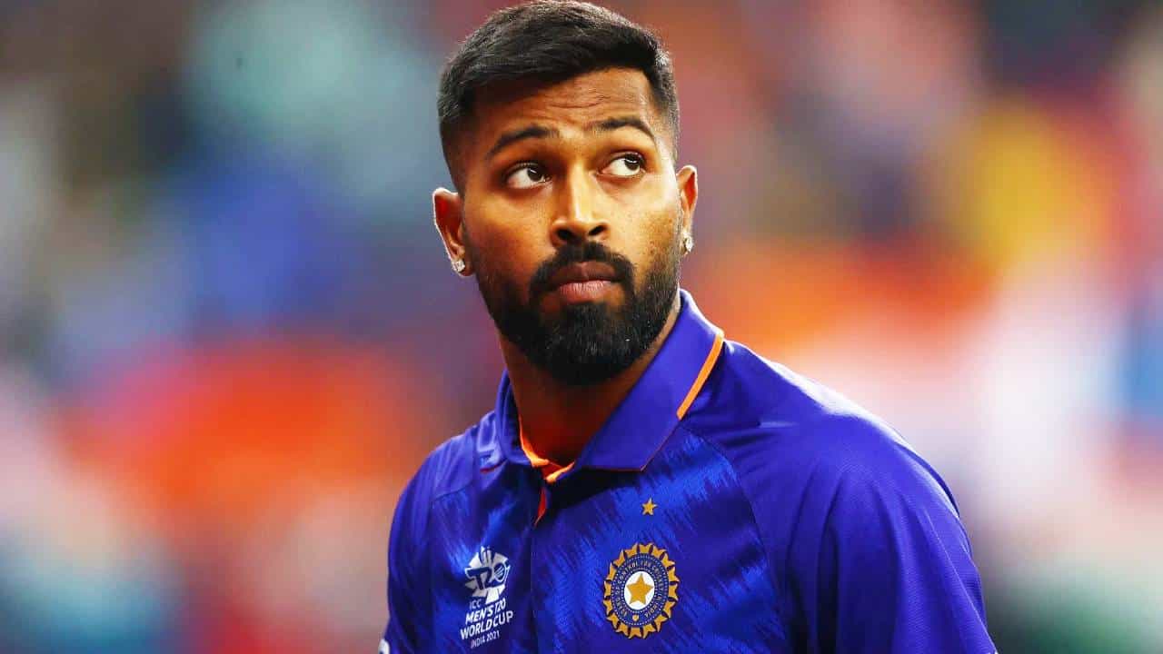 Hardik Pandya: ತಂಡದಿಂದ ಹೊರಬಿದ್ದ ಹಾರ್ದಿಕ್ ಪಾಂಡ್ಯ: ಕಂಬ್ಯಾಕ್ ಮಾಡುವುದು ಕಷ್ಟ Hardik Pandya: ತಂಡದಿಂದ ಹೊರಬಿದ್ದ ಹಾರ್ದಿಕ್ ಪಾಂಡ್ಯ: ಕಂಬ್ಯಾಕ್ ಮಾಡುವುದು ಕಷ್ಟ