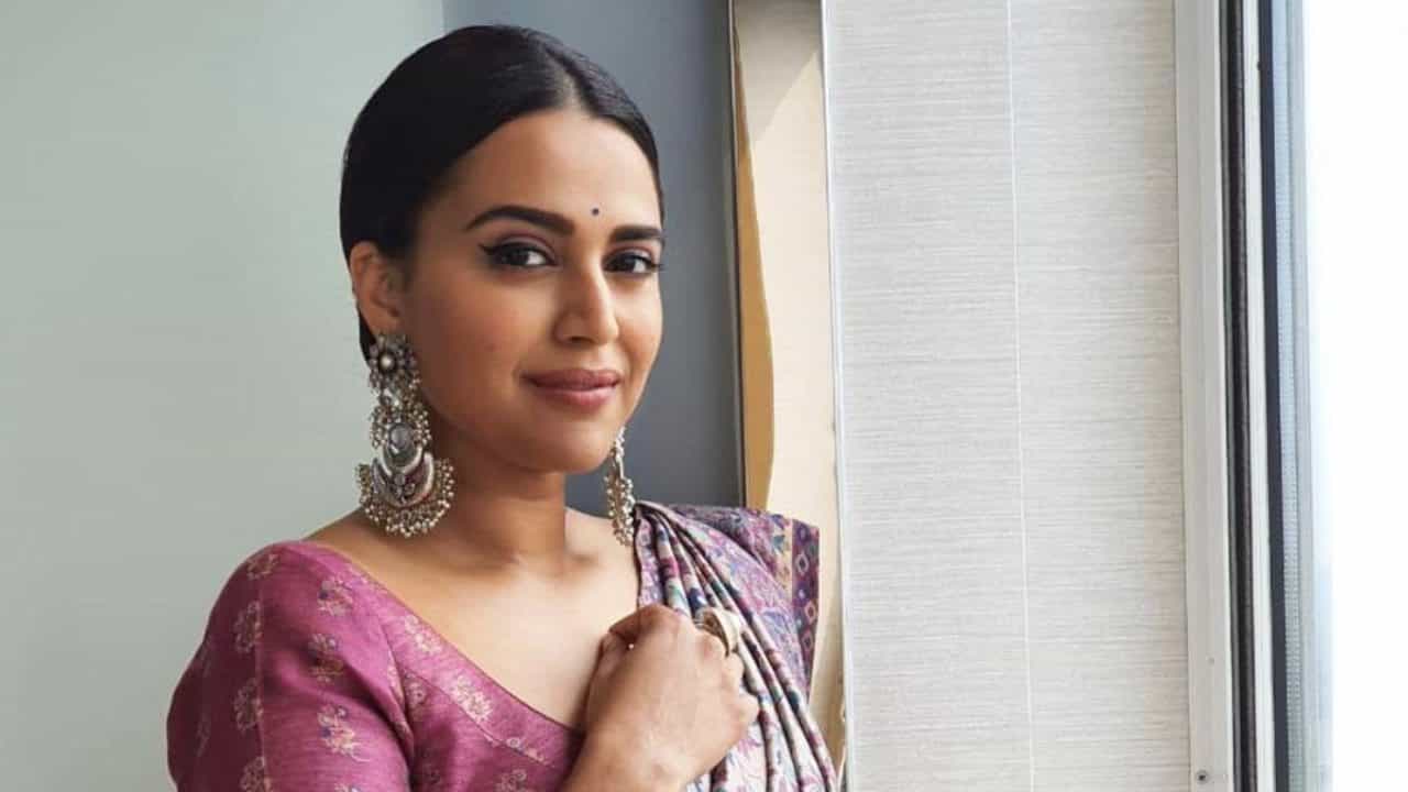 Swara Bhasker: ನಿಮಗಿಂತ ನಮ್ಮ ಮನೆ ಕೆಲಸದಾಕೆ ಚೆನ್ನಾಗಿದ್ದಾಳೆ ಎಂದು ಕೀಳು ದರ್ಜೆಯ ಕಾಮೆಂಟ್ ಮಾಡಿದವನಿಗೆ ಖಡಕ್ ಉತ್ತರ ನೀಡಿದ ನಟಿ Swara Bhasker: ನಿಮಗಿಂತ ನಮ್ಮ ಮನೆ ಕೆಲಸದಾಕೆ ಚೆನ್ನಾಗಿದ್ದಾಳೆ ಎಂದು ಕೀಳು ದರ್ಜೆಯ ಕಾಮೆಂಟ್ ಮಾಡಿದವನಿಗೆ ಖಡಕ್ ಉತ್ತರ ನೀಡಿದ ನಟಿ