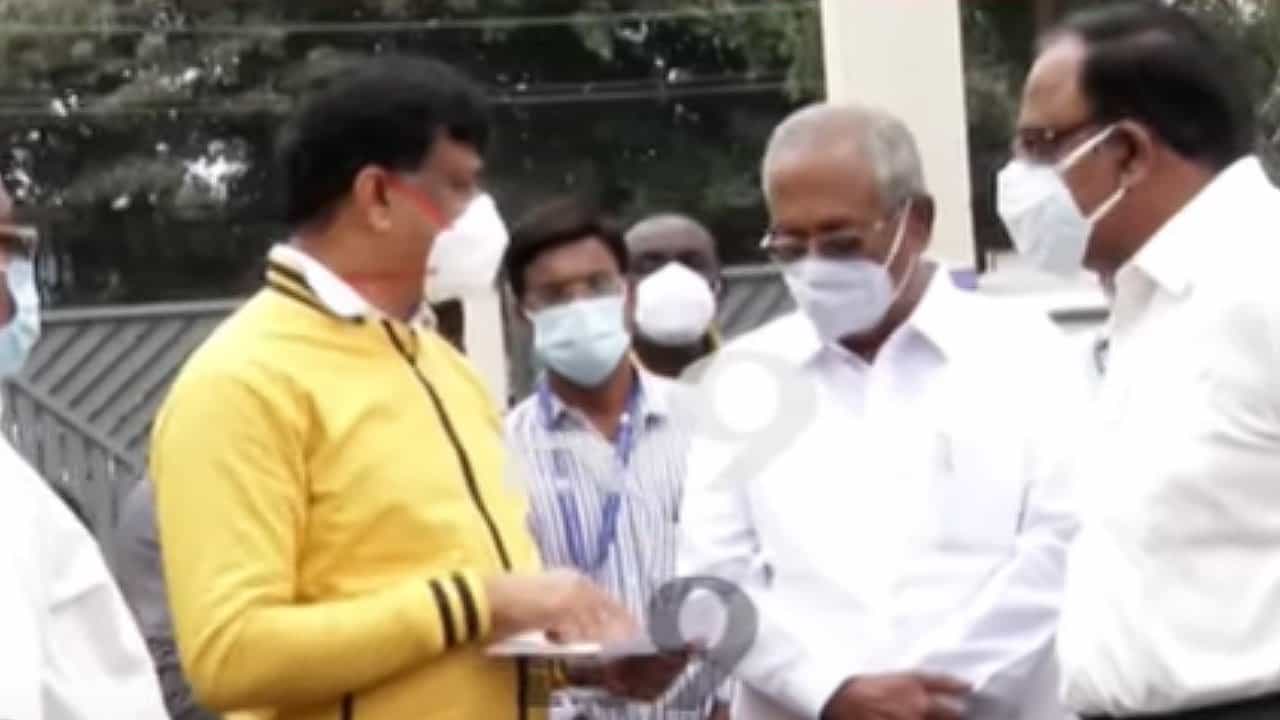 ಬೆಂಗಳೂರು: ರಾಜಕಾಲುವೆ ಒತ್ತುವರಿಯ ಕಾರಣ 23 ವರ್ಷಗಳಿಂದ ತುಂಬದ ದೊಡ್ಡಕೆರೆ; ಒತ್ತುವರಿ ತೆರವಿಗೆ ಮುಂದಾದ ಡಿಸಿ ಬೆಂಗಳೂರು: ರಾಜಕಾಲುವೆ ಒತ್ತುವರಿಯ ಕಾರಣ 23 ವರ್ಷಗಳಿಂದ ತುಂಬದ ದೊಡ್ಡಕೆರೆ; ಒತ್ತುವರಿ ತೆರವಿಗೆ ಮುಂದಾದ ಡಿಸಿ