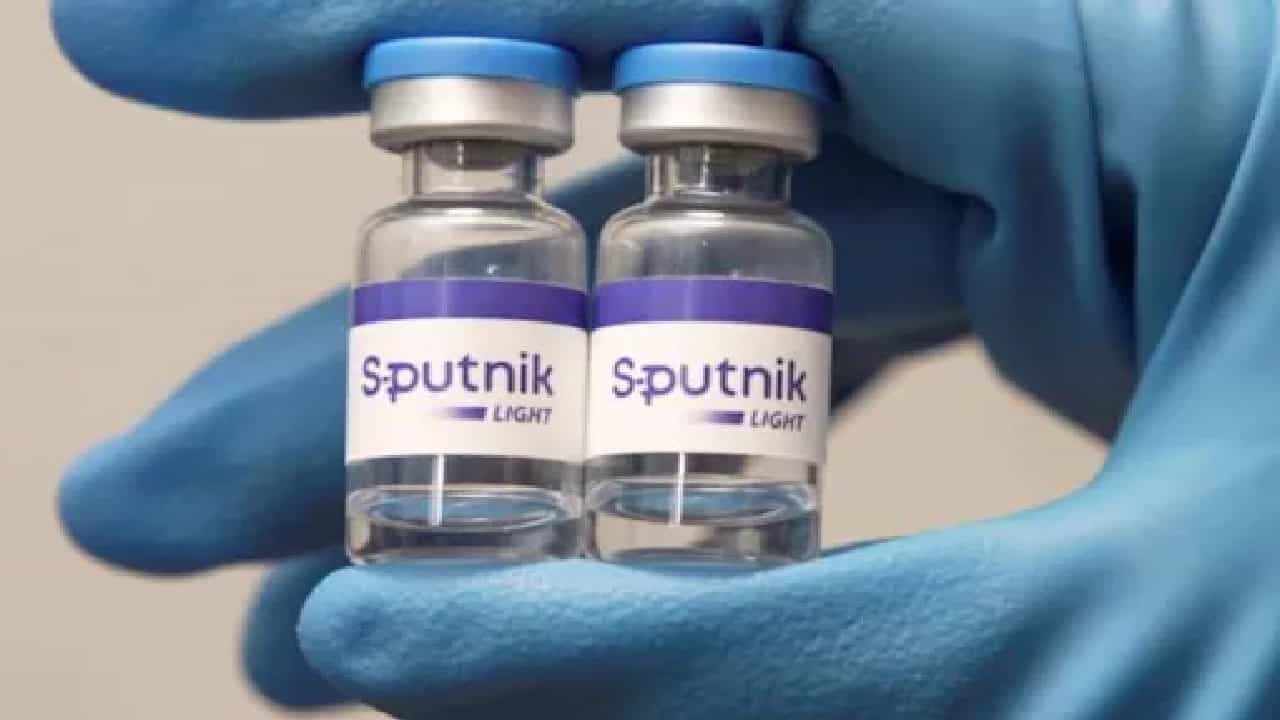 Sputnik Light: ಭಾರತದಲ್ಲಿ ಡಿಸೆಂಬರ್ನಲ್ಲಿ ಸ್ಪುಟ್ನಿಕ್ ಲೈಟ್ ಕೊವಿಡ್ ಲಸಿಕೆ ಲಭ್ಯ Sputnik Light: ಭಾರತದಲ್ಲಿ ಡಿಸೆಂಬರ್ನಲ್ಲಿ ಸ್ಪುಟ್ನಿಕ್ ಲೈಟ್ ಕೊವಿಡ್ ಲಸಿಕೆ ಲಭ್ಯ