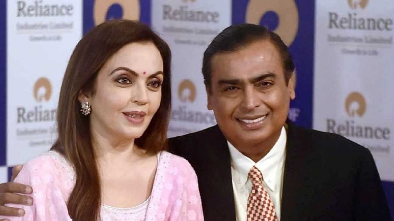 Ambani London Residence: 300 ಎಕರೆ ಜಾಗ, 49 ಕೋಣೆ, ಮಿನಿ ಆಸ್ಪತ್ರೆ, ಬಾಂಡ್ ಸಿನಿಮಾದಲ್ಲೂ ಸ್ಥಾನ- ಇದು ಅಂಬಾನಿ ಹೊಸ ಅರಮನೆ Ambani London Residence: 300 ಎಕರೆ ಜಾಗ, 49 ಕೋಣೆ, ಮಿನಿ ಆಸ್ಪತ್ರೆ, ಬಾಂಡ್ ಸಿನಿಮಾದಲ್ಲೂ ಸ್ಥಾನ- ಇದು ಅಂಬಾನಿ ಹೊಸ ಅರಮನೆ