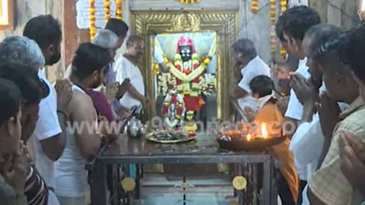 ಗದುಗಿನ ರಾಚೋಟಿ ವೀರಭದ್ರೇಶ್ವರನನ್ನು ಭಕ್ತರು ಕಲಿಯುಗ ಕಾಮಧೇನು ಅಂತ ಕರೆಯುತ್ತಾರೆ ಗದುಗಿನ ರಾಚೋಟಿ ವೀರಭದ್ರೇಶ್ವರನನ್ನು ಭಕ್ತರು ಕಲಿಯುಗ ಕಾಮಧೇನು ಅಂತ ಕರೆಯುತ್ತಾರೆ