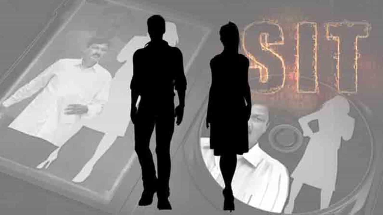 ರಮೇಶ್ ಜಾರಕಿಹೊಳಿ ಸಿಡಿ ಬಹಿರಂಗ ಪ್ರಕರಣ: ದೂರು ಆಧರಿಸಿ ಕೇಸ್ ದಾಖಲಿಸದ ಹಿನ್ನೆಲೆ; ಪೊಲೀಸರ ವಿರುದ್ಧ ತನಿಖೆಗೆ ಆದೇಶ