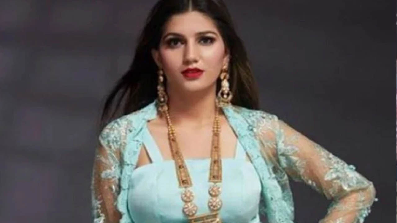 ಅಭಿಮಾನಿಗಳಿಗೆ ವಂಚನೆ; ಬಿಗ್ ಬಾಸ್ ಸ್ಪರ್ಧಿಗೆ ಬಂಧನ ಭೀತಿ ಅಭಿಮಾನಿಗಳಿಗೆ ವಂಚನೆ; ಬಿಗ್ ಬಾಸ್ ಸ್ಪರ್ಧಿಗೆ ಬಂಧನ ಭೀತಿ