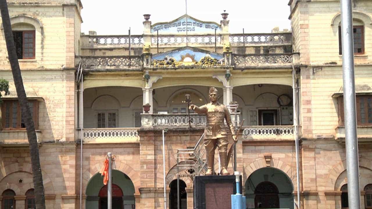 ಹುಬ್ಬಳ್ಳಿ-ಧಾರವಾಡ ಮಹಾನಗರ ಪಾಲಿಕೆ ನೂತನ ಸದಸ್ಯರು ಪರಿಷತ್ ಚುನಾವಣೆಯಲ್ಲಿ ಮತದಾನ ಮಾಡ್ತಾರಾ, ಇಲ್ವಾ!? ಹುಬ್ಬಳ್ಳಿ-ಧಾರವಾಡ ಮಹಾನಗರ ಪಾಲಿಕೆ ನೂತನ ಸದಸ್ಯರು ಪರಿಷತ್ ಚುನಾವಣೆಯಲ್ಲಿ ಮತದಾನ ಮಾಡ್ತಾರಾ, ಇಲ್ವಾ!?