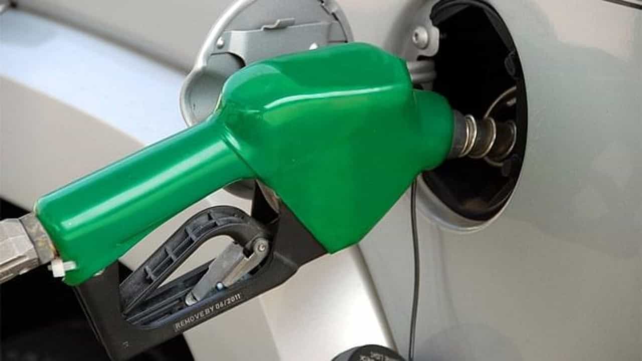 Petrol, diesel price: ಬಿಜೆಪಿ ಆಡಳಿತದ 9 ರಾಜ್ಯಗಳಲ್ಲಿ ಪೆಟ್ರೋಲ್, ಡೀಸೆಲ್ ತೆರಿಗೆ ಇಳಿಕೆ; ಯಾವ ರಾಜ್ಯದಲ್ಲಿ ಎಷ್ಟು ದರ?