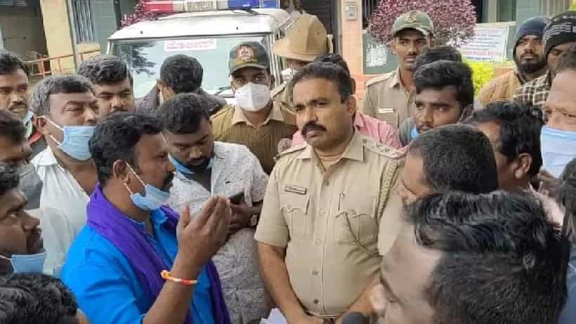 ಫೇಸ್ಬುಕ್ನಲ್ಲಿ ಅಂಬೇಡ್ಕರ್ ವಿರುದ್ಧ ಅವಹೇಳನಕಾರಿ ಪೋಸ್ಟ್; ಠಾಣೆಗೆ ಕರೆಸಿ ಯುವಕನಿಗೆ ಬುದ್ದಿವಾದ