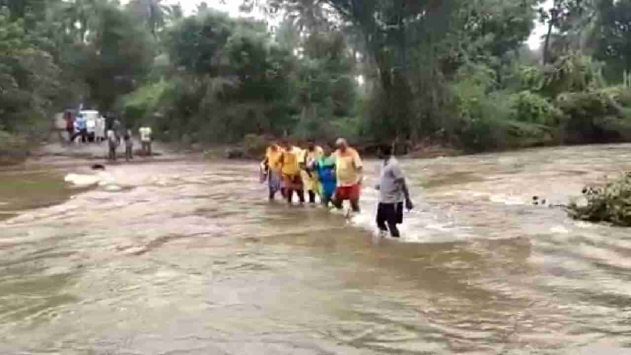 Karnataka Weather Today: ಕರ್ನಾಟಕದಲ್ಲಿ ಇನ್ನೆರಡು ದಿನ ತುಂತುರು ಮಳೆ; ಆಂಧ್ರ, ತಮಿಳುನಾಡಿನಲ್ಲೂ ವರುಣನ ಅಬ್ಬರ