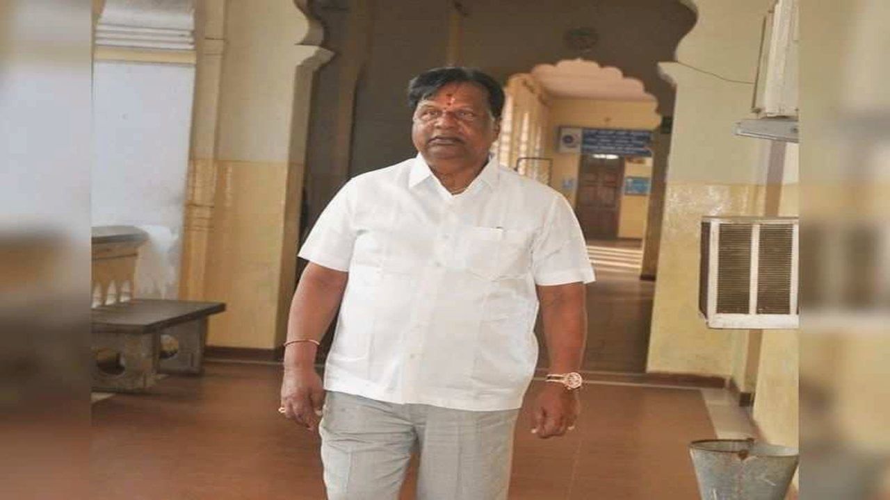 ಜೆಡಿಎಸ್ ಬಿಟ್ಟು ಬಿಜೆಪಿ ಟಿಕೆಟ್ ಬಯಸಿದ್ದ ಸಂದೇಶ್ ನಾಗರಾಜ್ ಮತ್ತೆ ಜೆಡಿಎಸ್ ಕದ ತಟ್ಟಿದರು, ಕೊನೆಗೆ ಏಕಾಂಗಿಯಾದರು! ಜೆಡಿಎಸ್ ಬಿಟ್ಟು ಬಿಜೆಪಿ ಟಿಕೆಟ್ ಬಯಸಿದ್ದ ಸಂದೇಶ್ ನಾಗರಾಜ್ ಮತ್ತೆ ಜೆಡಿಎಸ್ ಕದ ತಟ್ಟಿದರು, ಕೊನೆಗೆ ಏಕಾಂಗಿಯಾದರು!