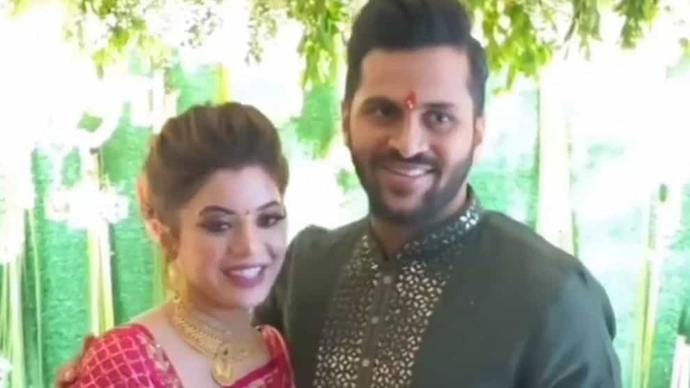 Shardul Thakur: ದೀರ್ಘಕಾಲದ ಗೆಳತಿಯೊಂದಿಗೆ ಟೀಂ ಇಂಡಿಯಾ ವೇಗಿ ಶಾರ್ದೂಲ್ ಠಾಕೂರ್ ನಿಶ್ಚಿತಾರ್ಥ; ವಿಡಿಯೋ Shardul Thakur: ದೀರ್ಘಕಾಲದ ಗೆಳತಿಯೊಂದಿಗೆ ಟೀಂ ಇಂಡಿಯಾ ವೇಗಿ ಶಾರ್ದೂಲ್ ಠಾಕೂರ್ ನಿಶ್ಚಿತಾರ್ಥ; ವಿಡಿಯೋ