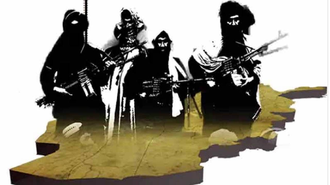 Afghanistan Economy Collapse: ಆರ್ಥಿಕ ಪತನದತ್ತ ಆಫ್ಘನ್; ಕಾಬೂಲ್ ರಸ್ತೆ ಬದಿಗಳಲ್ಲಿ ಆಹಾರಕ್ಕಾಗಿ ಪೀಠೋಪಕರಣ ಬದಲಿ Afghanistan Economy Collapse: ಆರ್ಥಿಕ ಪತನದತ್ತ ಆಫ್ಘನ್; ಕಾಬೂಲ್ ರಸ್ತೆ ಬದಿಗಳಲ್ಲಿ ಆಹಾರಕ್ಕಾಗಿ ಪೀಠೋಪಕರಣ ಬದಲಿ