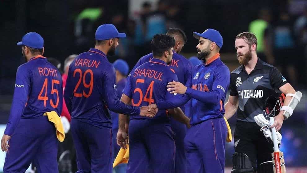 T20 World Cup 2021: ಕೊಹ್ಲಿ ನಿರ್ಧಾರಗಳೇ ಕಾರಣ! ಟೀಂ ಇಂಡಿಯಾ ಸೋಲಿನ ಪೋಸ್ಟ್ ಮಾರ್ಟಂ ಮಾಡಿದ ಗಂಭೀರ್ T20 World Cup 2021: ಕೊಹ್ಲಿ ನಿರ್ಧಾರಗಳೇ ಕಾರಣ! ಟೀಂ ಇಂಡಿಯಾ ಸೋಲಿನ ಪೋಸ್ಟ್ ಮಾರ್ಟಂ ಮಾಡಿದ ಗಂಭೀರ್