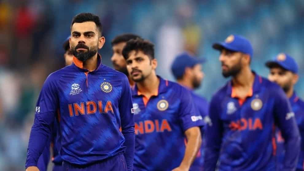 T20 World Cup: 5 ವರ್ಷಗಳಲ್ಲಿ ಒಂದೇ ಒಂದು ಐಸಿಸಿ ಟೂರ್ನಮೆಂಟ್ ಗೆಲ್ಲಲಿಲ್ಲ ಕೊಹ್ಲಿ! ಕಾರಣ ವಿವರಿಸಿದ ಎಕ್ಸ್ಪರ್ಟ್ಸ್ T20 World Cup: 5 ವರ್ಷಗಳಲ್ಲಿ ಒಂದೇ ಒಂದು ಐಸಿಸಿ ಟೂರ್ನಮೆಂಟ್ ಗೆಲ್ಲಲಿಲ್ಲ ಕೊಹ್ಲಿ! ಕಾರಣ ವಿವರಿಸಿದ ಎಕ್ಸ್ಪರ್ಟ್ಸ್