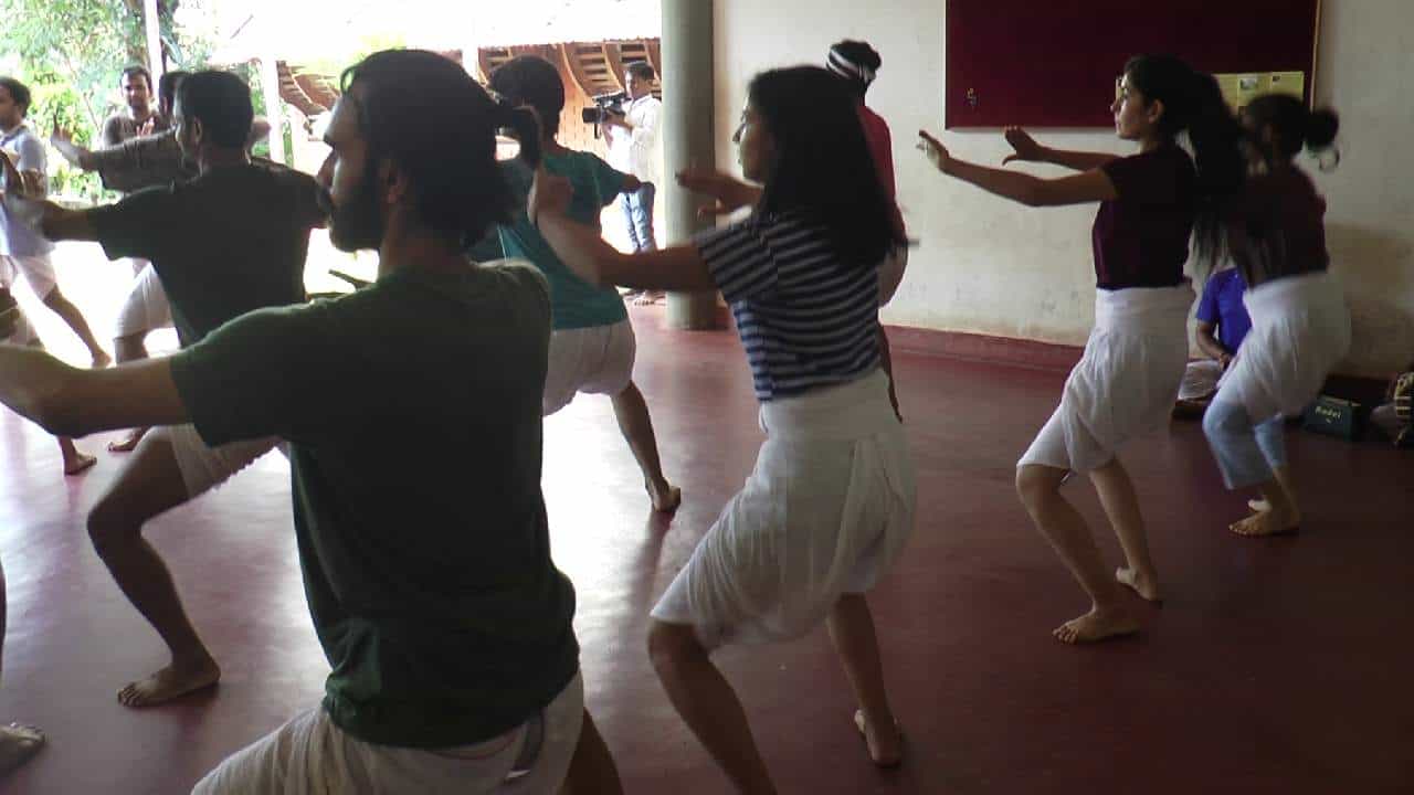 ಯಕ್ಷಗಾನ ಕಲಿಕೆಗೆ ಹೊರ ರಾಜ್ಯದಿಂದ ಆಗಮಿಸಿದ ತಾರಾ ಬಳಗ; ಕರಾವಳಿ ಕಲೆಗೆ ಮನಸೋತ ಹಿಂದಿ ಕಿರುತೆರೆ ಕಲಾವಿದರು ಯಕ್ಷಗಾನ ಕಲಿಕೆಗೆ ಹೊರ ರಾಜ್ಯದಿಂದ ಆಗಮಿಸಿದ ತಾರಾ ಬಳಗ; ಕರಾವಳಿ ಕಲೆಗೆ ಮನಸೋತ ಹಿಂದಿ ಕಿರುತೆರೆ ಕಲಾವಿದರು