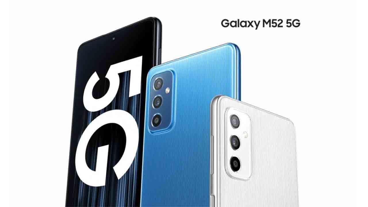 Samsung Galaxy M52 5G: ಸ್ಯಾಮ್ಸಂಗ್ ಗ್ಯಾಲಕ್ಸಿ M52 ಜನಪ್ರಿಯ ಮಧ್ಯ ಶ್ರೇಣಿಯ ಚಿಪ್ಸೆಟ್ ಸ್ನಾಪ್ಡ್ರಾಗನ್ 778 SoC ನೊಂದಿಗೆ ಹೊಂದಿದೆ. ಇದು ದೊಡ್ಡ 6.67-ಇಂಚಿನ ಪೂರ್ಣ-HD+ AMOLED ಪರದೆಯನ್ನು ಮತ್ತು ನಯವಾದ ರೂಪ ಹೊಂದಿದೆ. ಹಿಂಭಾಗದಲ್ಲಿ, ಟ್ರಿಪಲ್ ಕ್ಯಾಮೆರಾಗಳಿವೆ ಮತ್ತು ಫೋನ್ 25W ವೇಗದ ಚಾರ್ಜಿಂಗ್ ಅನ್ನು ಬೆಂಬಲಿಸುತ್ತದೆ. ಇದು ದೊಡ್ಡ 5,000mAh ಬ್ಯಾಟರಿಯನ್ನು ಹೊಂದಿದೆ. ಇದರ ಬೆಲೆ 29,999 ರೂ.