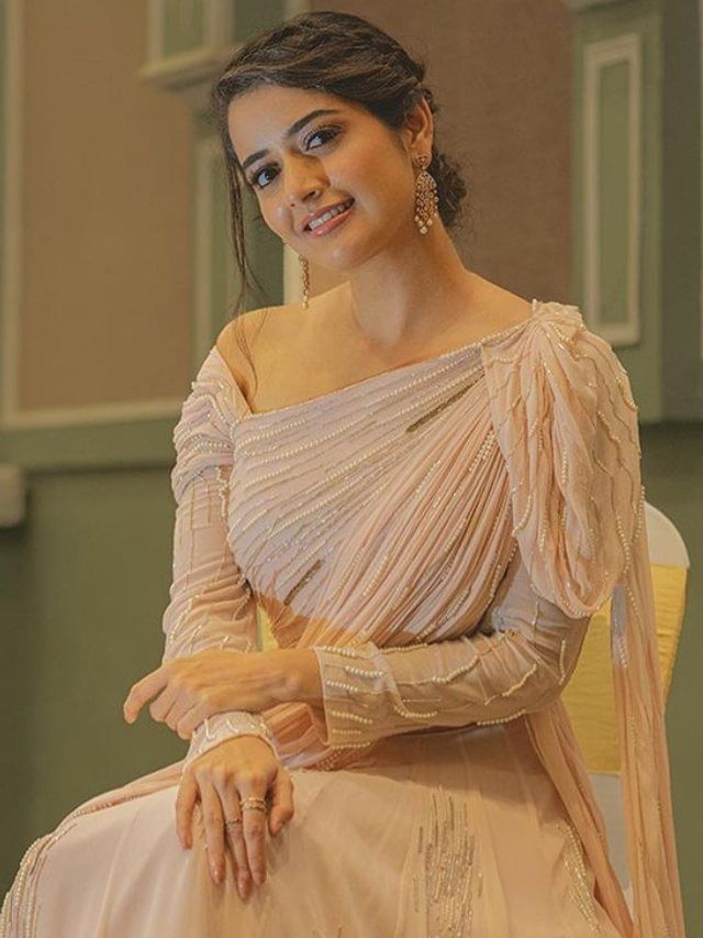Ashika Ranganath 4