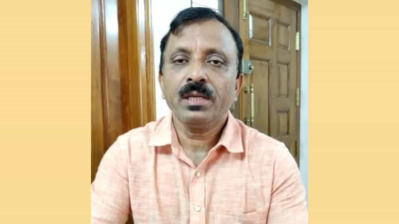 25 ಸಾವಿರಕ್ಕೂ ಹೆಚ್ಚು ಮಾತ್ರೆಗಳನ್ನ ಸೇವಿಸಿದ್ದೇನೆ; ಡೆತ್ನೋಟ್ ಬರೆದು ಗುಂಡು ಹಾರಿಸಿಕೊಂಡು ಬಿಇಒ ಟಿಎನ್ ಕಮಲಾಕರ್ ಆತ್ಮಹತ್ಯೆ 25 ಸಾವಿರಕ್ಕೂ ಹೆಚ್ಚು ಮಾತ್ರೆಗಳನ್ನ ಸೇವಿಸಿದ್ದೇನೆ; ಡೆತ್ನೋಟ್ ಬರೆದು ಗುಂಡು ಹಾರಿಸಿಕೊಂಡು ಬಿಇಒ ಟಿಎನ್ ಕಮಲಾಕರ್ ಆತ್ಮಹತ್ಯೆ