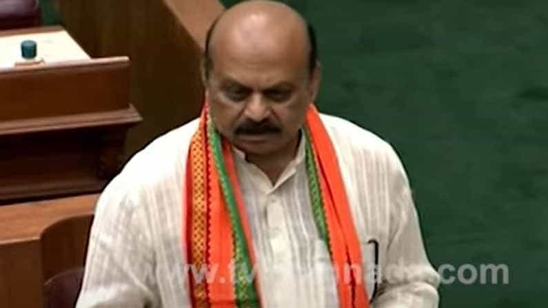 Karnataka Anti Conversion Bill 2021: ವಿಪಕ್ಷಗಳ ವಿರೋಧದ ನಡುವೆಯೇ ವಿಧಾನಸಭೆಯಲ್ಲಿ ಮತಾಂತರ ನಿಷೇಧ ವಿಧೇಯಕ ಅಂಗೀಕಾರ Karnataka Anti Conversion Bill 2021: ವಿಪಕ್ಷಗಳ ವಿರೋಧದ ನಡುವೆಯೇ ವಿಧಾನಸಭೆಯಲ್ಲಿ ಮತಾಂತರ ನಿಷೇಧ ವಿಧೇಯಕ ಅಂಗೀಕಾರ