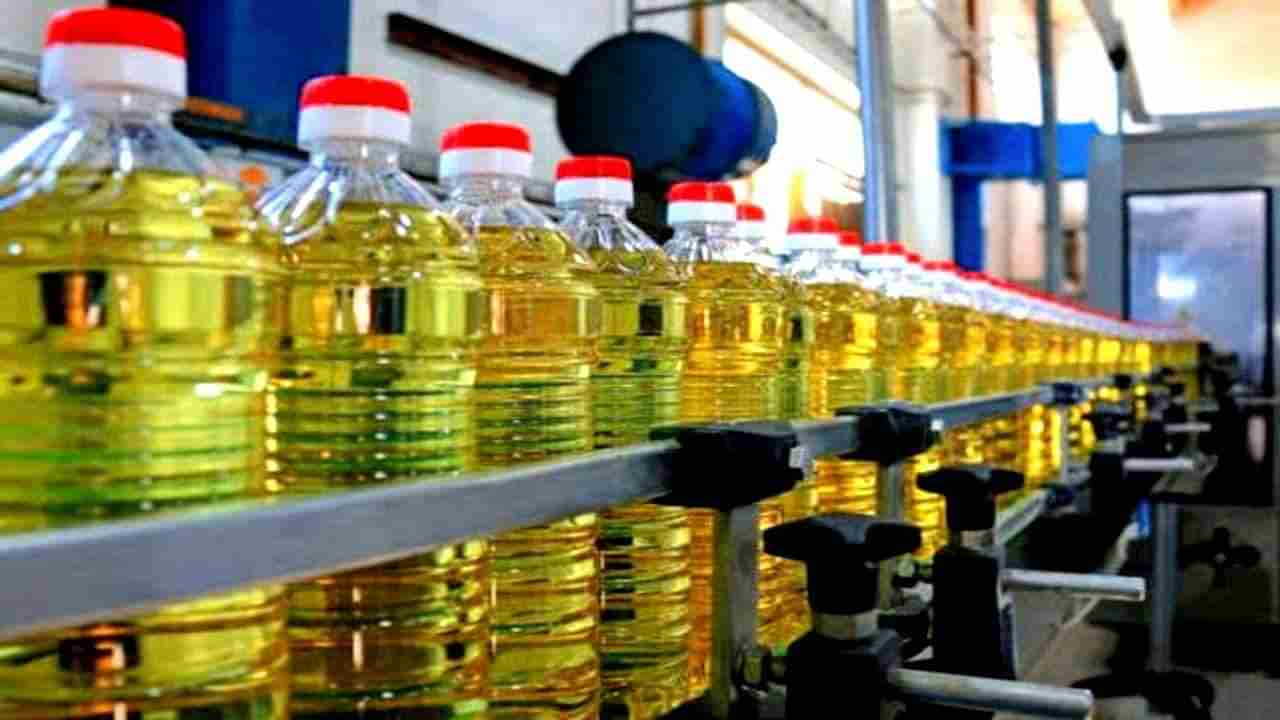 Edible Oil: ಕಳೆದ 30 ದಿನದಲ್ಲಿ ಖಾದ್ಯ ತೈಲಗಳ ಬೆಲೆ 8ರಿಂದ 10 ರೂ. ಇಳಿಕೆ; ಮುಂದಿನ ತಿಂಗಳಲ್ಲಿ ಇನ್ನಷ್ಟು ಕಡಿಮೆ ನಿರೀಕ್ಷೆ