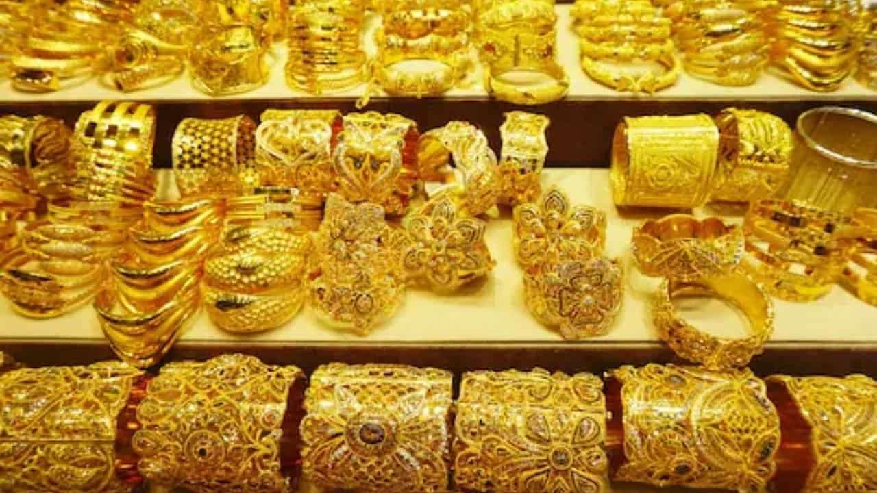 Gold Rate: ಏರುತ್ತಲೇ ಇದೆ ಚಿನ್ನದ ದರ; ಯಾವ್ಯಾವ ನಗರಗಳಲ್ಲಿ ಎಷ್ಟಿದೆ? ಬೆಲೆ ವಿವರ ಇಲ್ಲಿದೆ