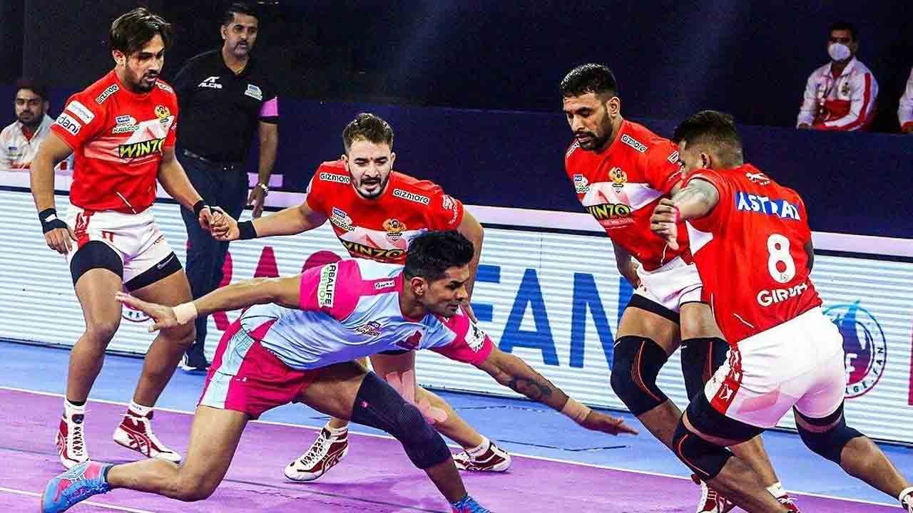 Pro Kabaddi 2021: ಪ್ರತಿ ಪಂದ್ಯವೂ ರೋಚಕ: ಪ್ಯಾಂಥರ್ಸ್ ವಿರುದ್ಧ ಗೆದ್ದು ಬೀಗಿದ ಗುಜರಾತ್ ಜೈಂಟ್ಸ್