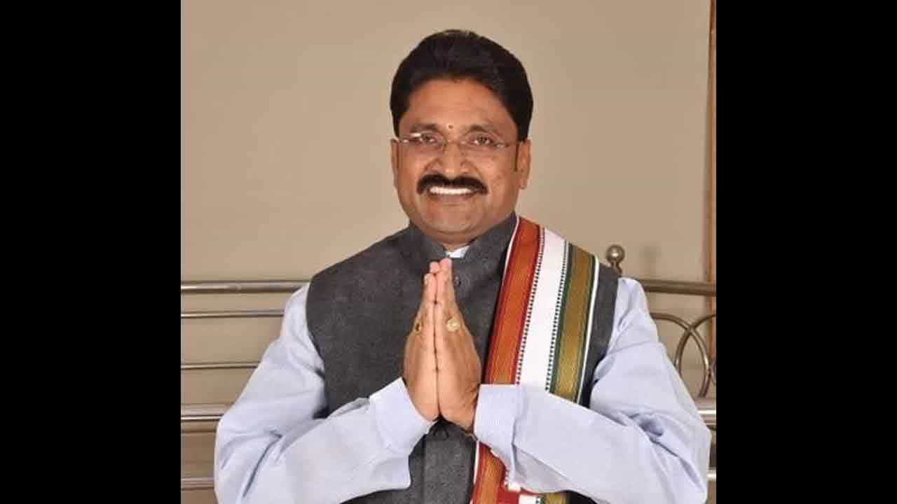 ನೀತಿ ಸಂಹಿತೆ ಉಲ್ಲಂಘನೆ: ಕಾಂಗ್ರೆಸ್ ಶಾಸಕನ ವಿರುದ್ಧ ಎಫ್ಐಆರ್ ದಾಖಲು ನೀತಿ ಸಂಹಿತೆ ಉಲ್ಲಂಘನೆ: ಕಾಂಗ್ರೆಸ್ ಶಾಸಕನ ವಿರುದ್ಧ ಎಫ್ಐಆರ್ ದಾಖಲು