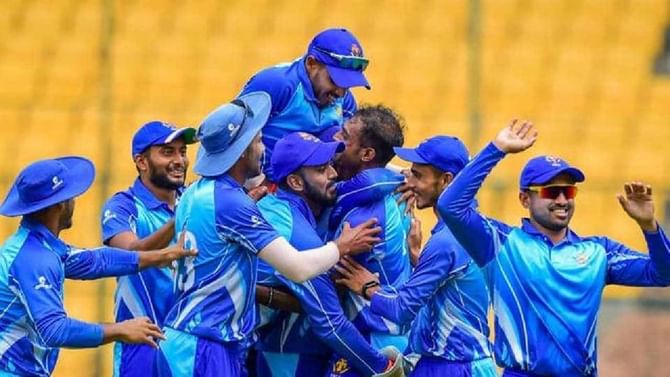 Vijay Hazare Trophy 2021: ರಾಜಸ್ಥಾನ್ ವಿರುದ್ದ ಭರ್ಜರಿ ಜಯ: ಮುಂದಿನ ಹಂತಕ್ಕೇರಿದ ಕರ್ನಾಟಕ Vijay Hazare Trophy 2021: ರಾಜಸ್ಥಾನ್ ವಿರುದ್ದ ಭರ್ಜರಿ ಜಯ: ಮುಂದಿನ ಹಂತಕ್ಕೇರಿದ ಕರ್ನಾಟಕ