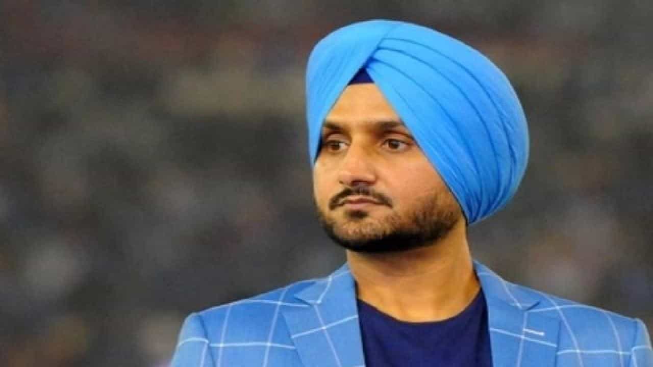 Harbhajan Singh: ಕ್ರಿಕೆಟ್ಗೆ ನಿವೃತ್ತಿ ಘೋಷಿಸಿರುವ ಹರ್ಭಜನ್ ಸಿಂಗ್ ಪಂಜಾಬ್ ಚುನಾವಣೆಯಲ್ಲಿ ಸ್ಪರ್ಧಿಸುತ್ತಾರಾ?; ಇಲ್ಲಿದೆ ಉತ್ತರ Harbhajan Singh: ಕ್ರಿಕೆಟ್ಗೆ ನಿವೃತ್ತಿ ಘೋಷಿಸಿರುವ ಹರ್ಭಜನ್ ಸಿಂಗ್ ಪಂಜಾಬ್ ಚುನಾವಣೆಯಲ್ಲಿ ಸ್ಪರ್ಧಿಸುತ್ತಾರಾ?; ಇಲ್ಲಿದೆ ಉತ್ತರ