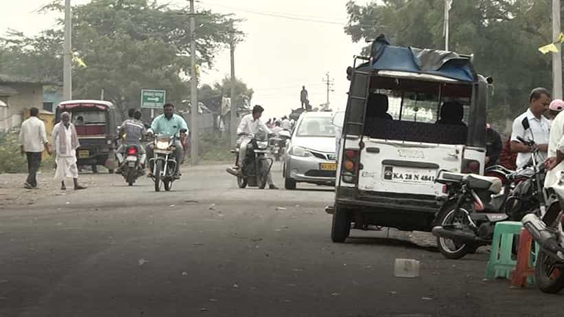 ವಿಜಯಪುರ: ಕರ್ನಾಟಕ- ಮಹಾರಾಷ್ಟ್ರ ಗಡಿಯಲ್ಲಿ ಹೆಸರಿಗೆ ಮಾತ್ರ ಚೆಕ್ಪೋಸ್ಟ್; ತಪಾಸಣೆ ನಡೆಸದೆ ಸಿಬ್ಬಂದಿ ನಿರ್ಲಕ್ಷ್ಯ